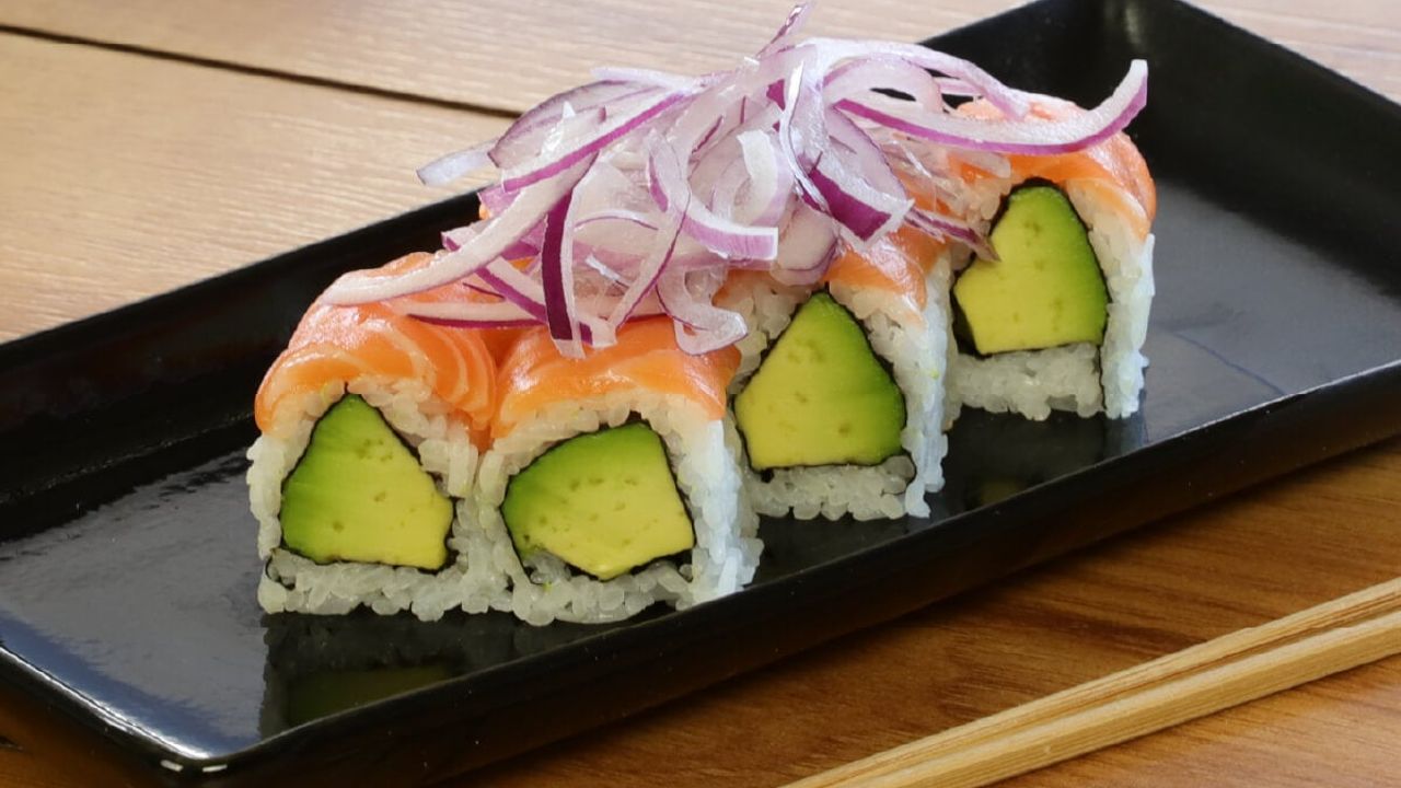 S.A,O Roll (6 Pieces) (1266 kJ)