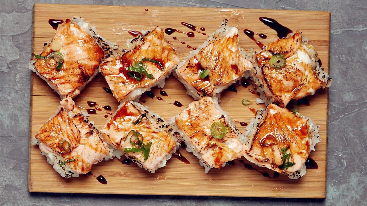 Seared Salmon Treat (8pcs)