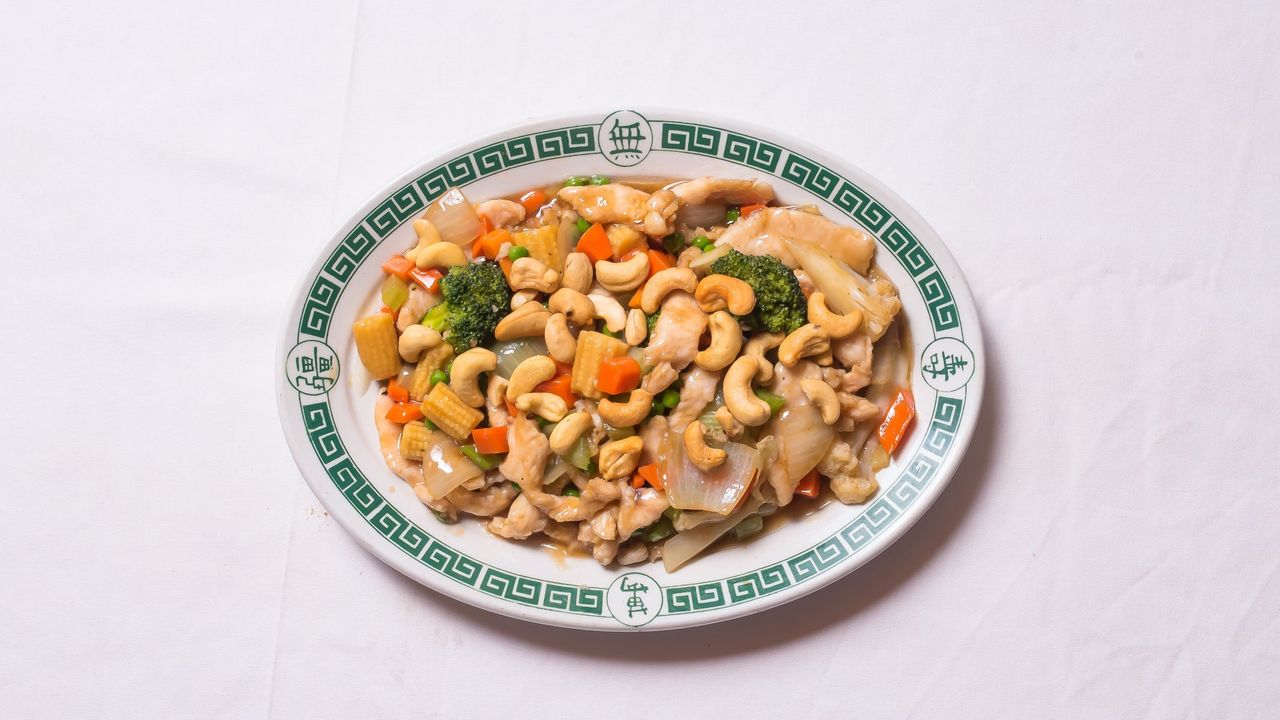 Chicken with Cashew Nuts