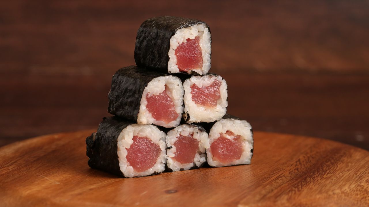 Tuna Roe Baby Roll