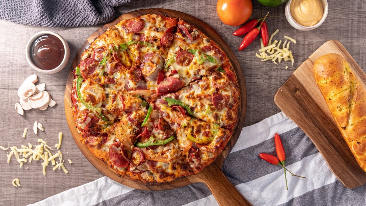 Sam's Specialty Pizza