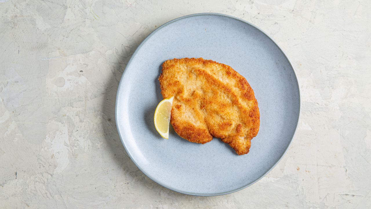 Schnitzel Chicken  (1607 kJ)