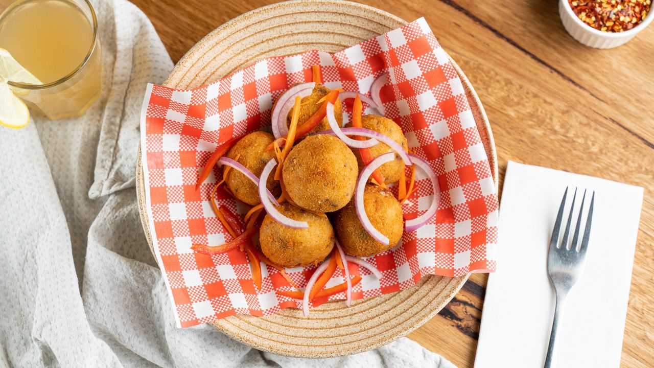 ARANCINI RICE BALLS (V)