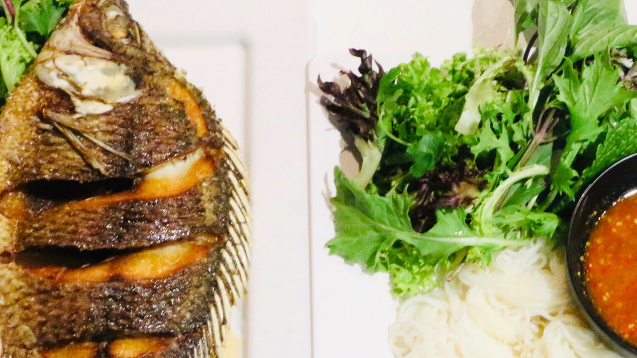 46. Fried Tilapia with Noodles n Spicy Sauce