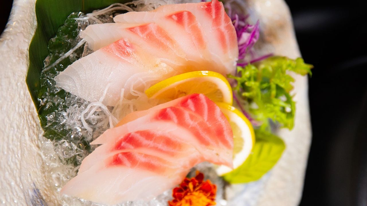 Tilapia Sashimi with Yuzu dressing (4pcs)