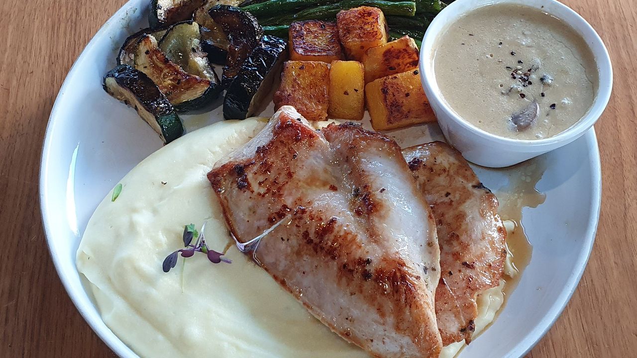Grilled Chicken Breast and Mushroom