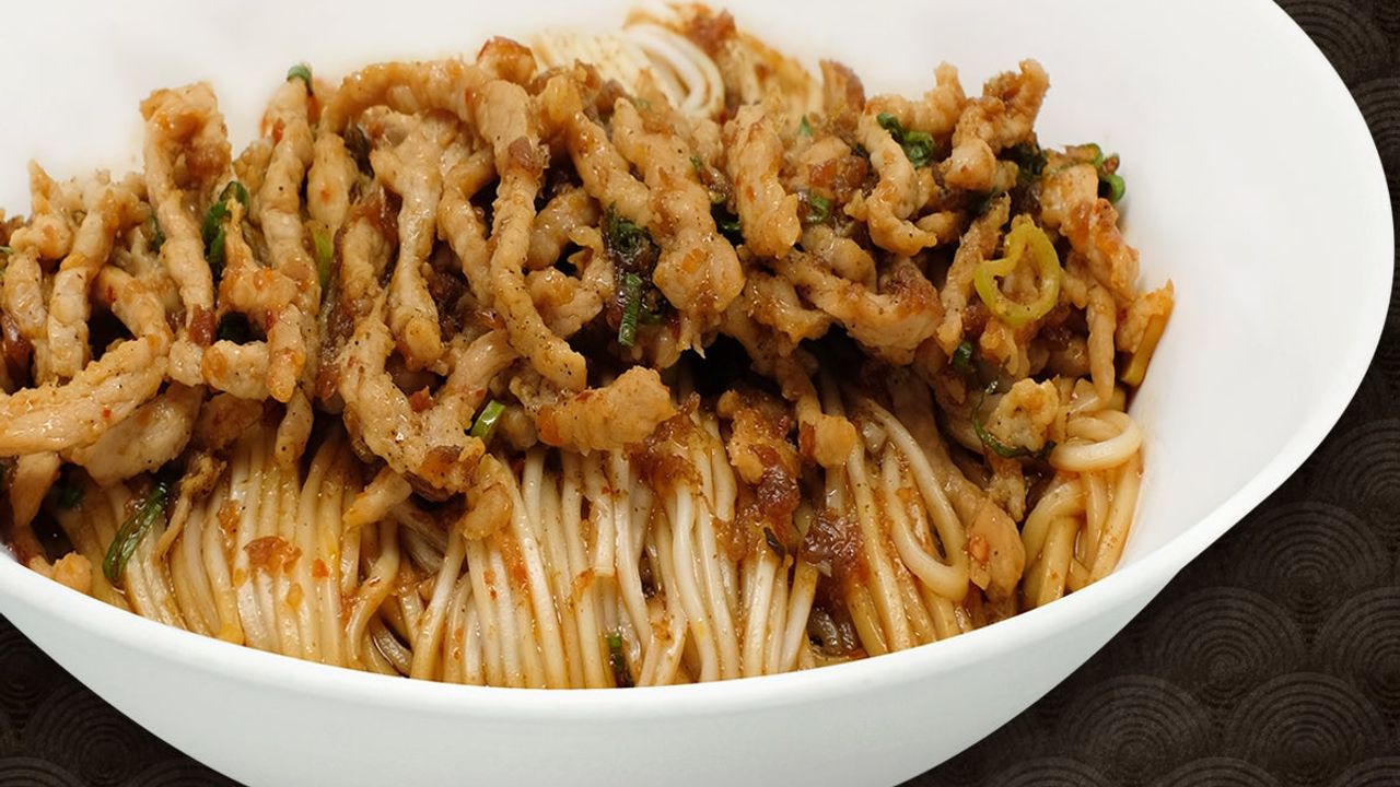 Shredded Pork Noodle with Spicy Sauce
