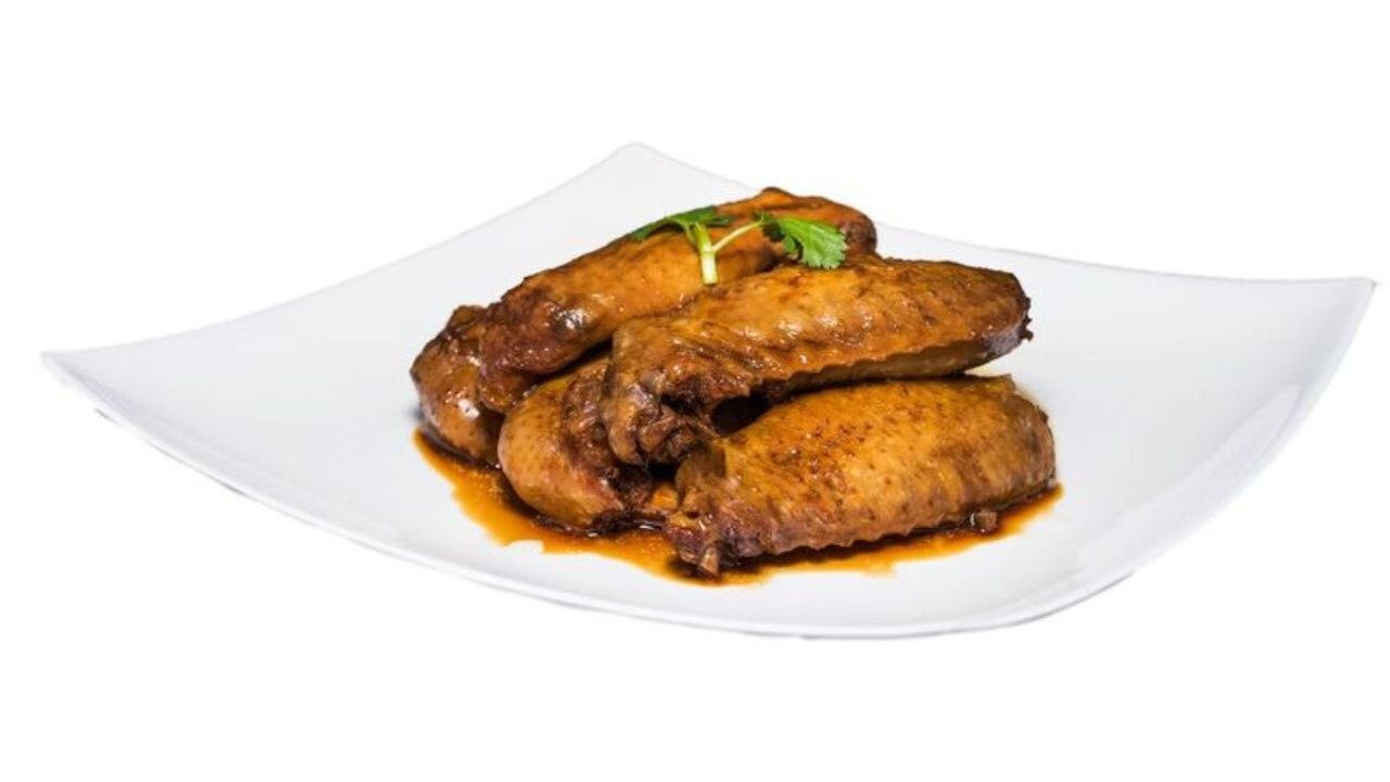 14 Chicken Wings Marinated in Special Soy Sauce