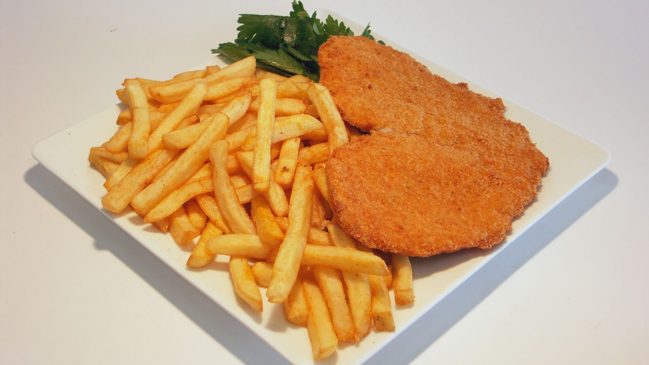 Chicken Schnitzel with Chips