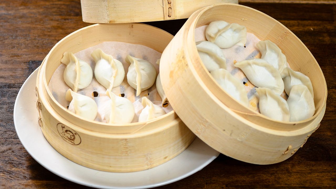 H31. Pork & Chive Dumpling 15pc (Steamed) $12.8