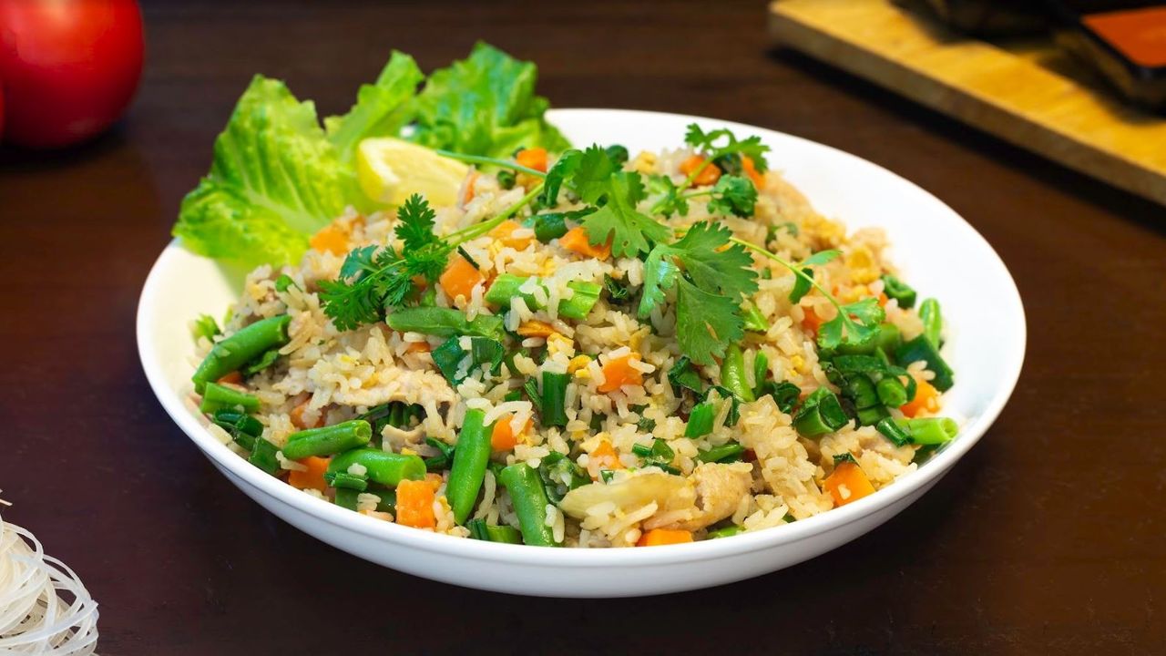 Desi Chinese Fried Rice with Chicken