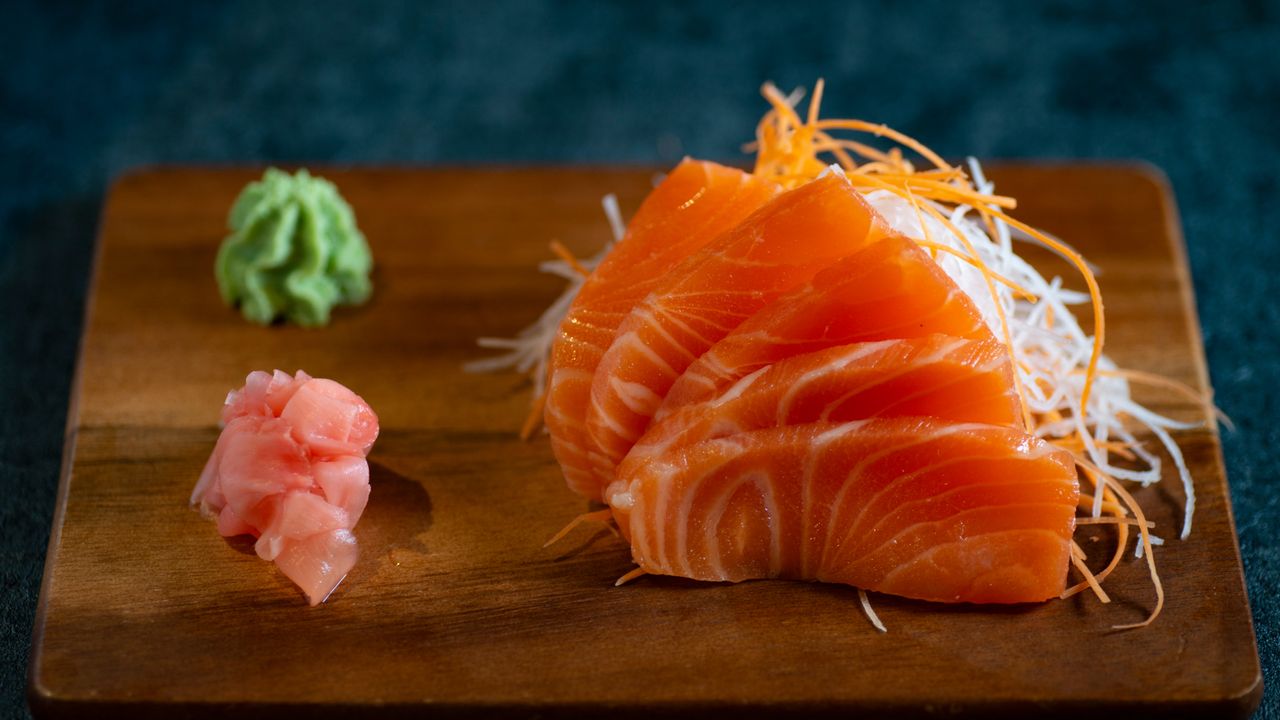 C8 Sake Sashimi