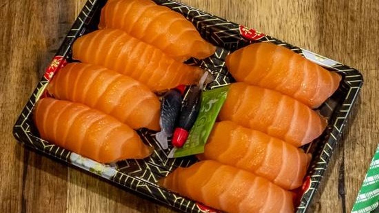 Salmon Nigiri