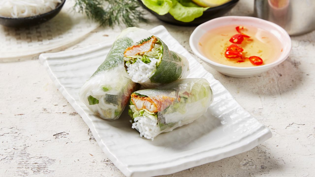 R5. Turmeric Fish / Gỏi Cuốn Cá Chiên