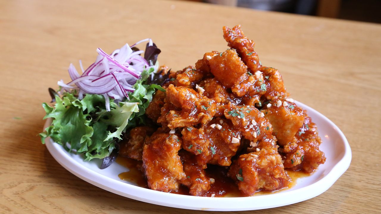 24. B/L Sweet Chilli Chicken