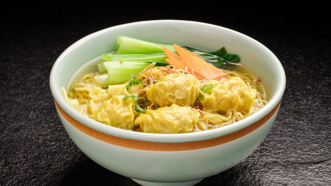Pork and Prawn Wonton Noodle Soup
