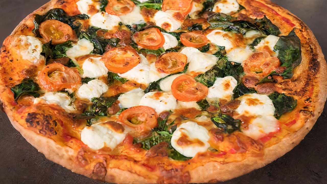Julie's Margherita Pizza (Medium)