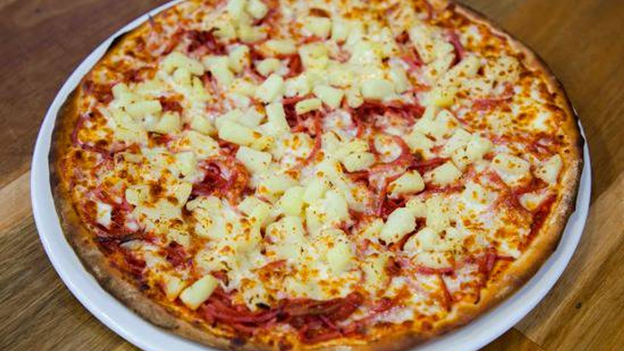 12" Hawaiian Traditional Pizza