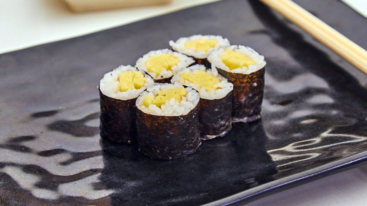 Baby Tamago Sushi Roll