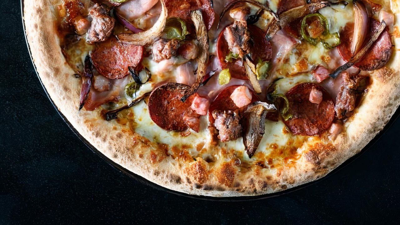 13" Piggy Smalls Pizza