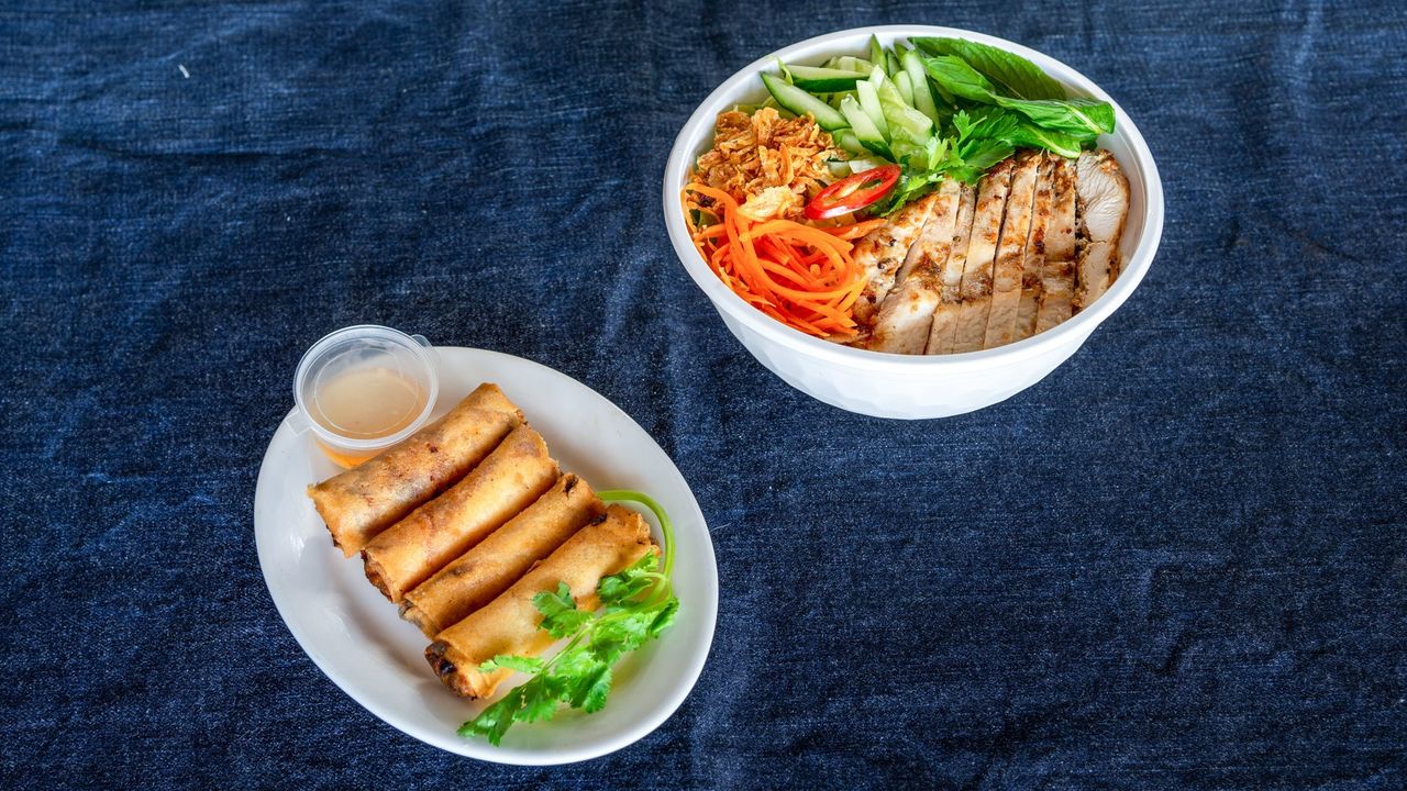 Noodle Salad & Spring Rolls Combo