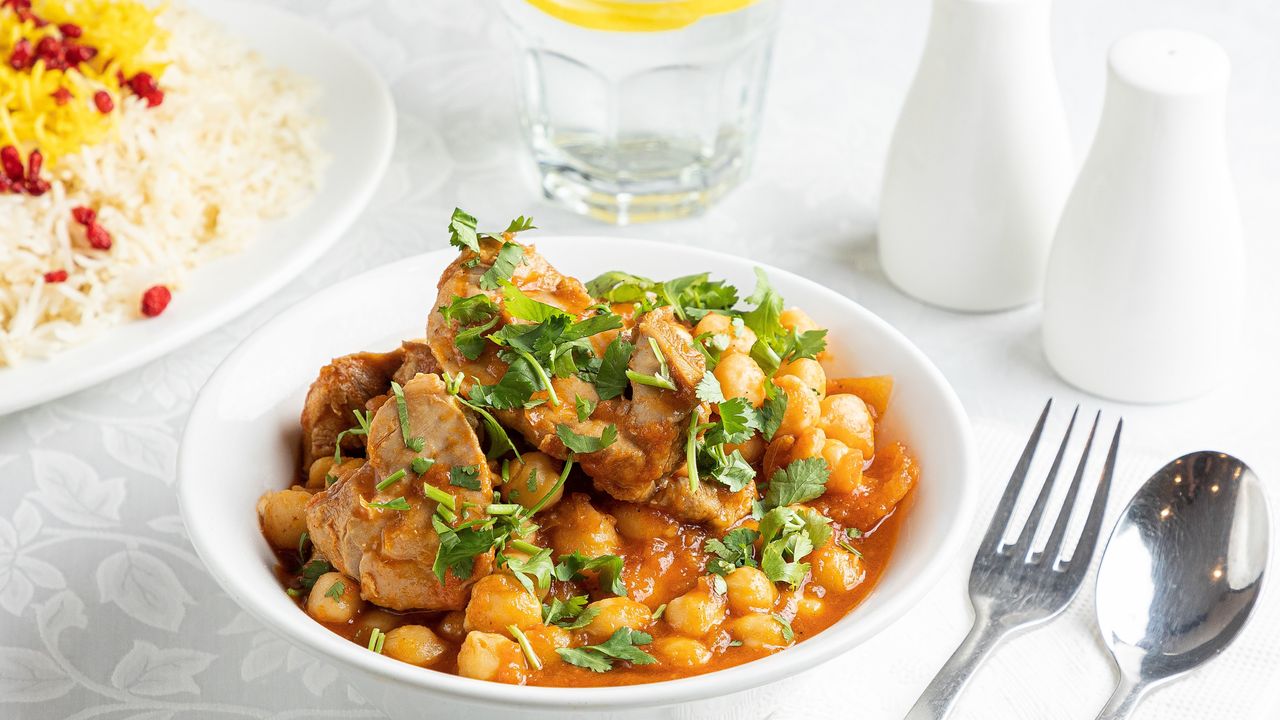 Chicken Nakhut Korma Pallow