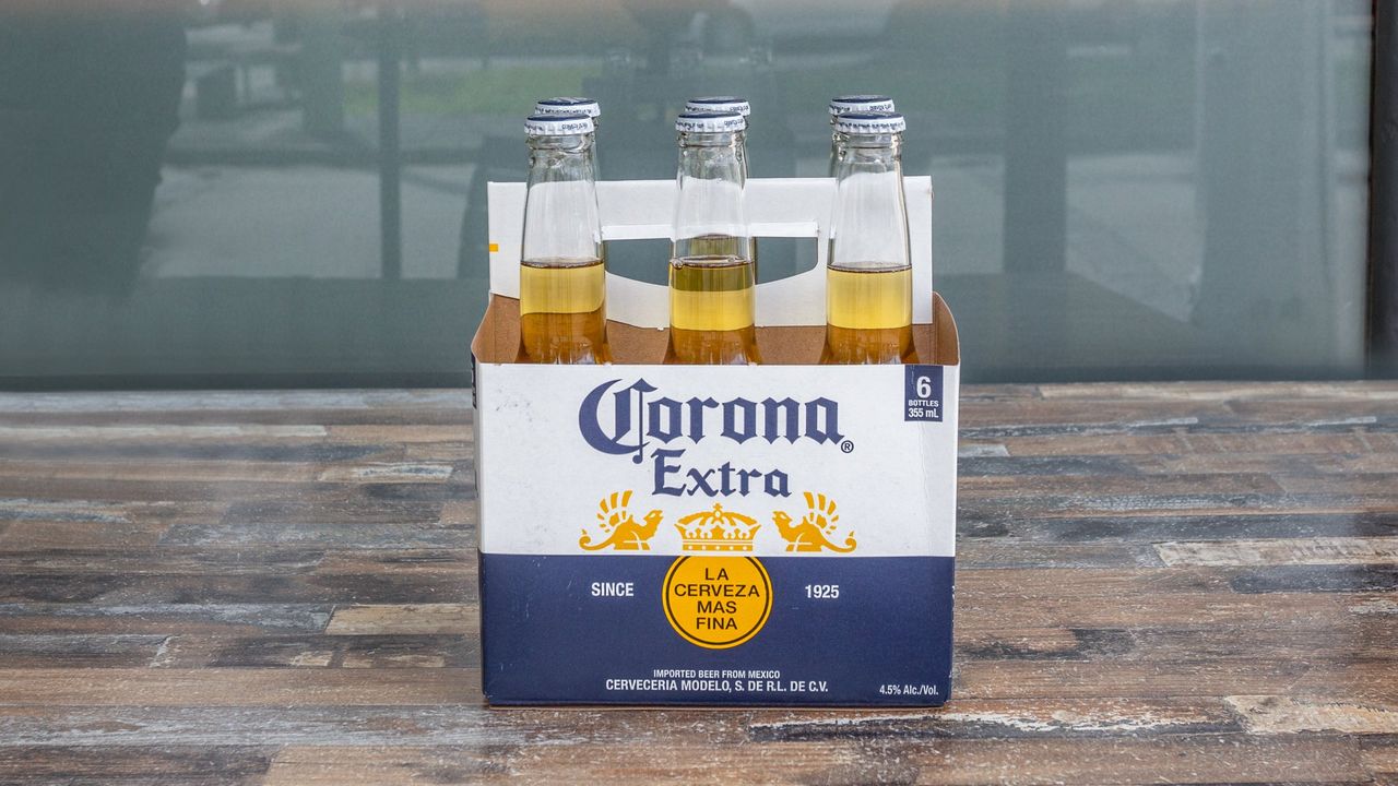 Corona (6 Pack)