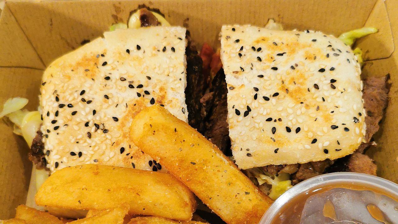 Steak Sandwich & Chips