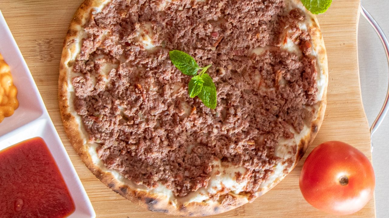 Meat Manoush