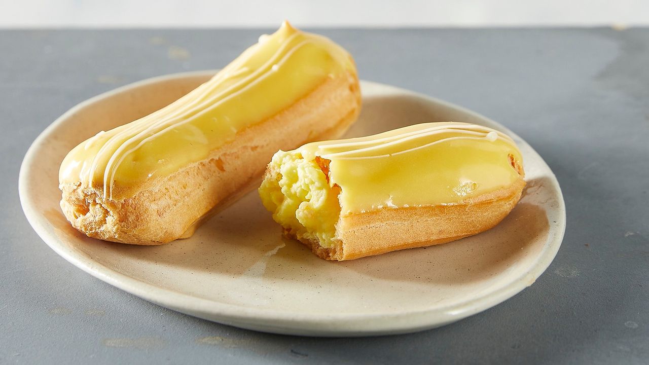 Lemon Eclair