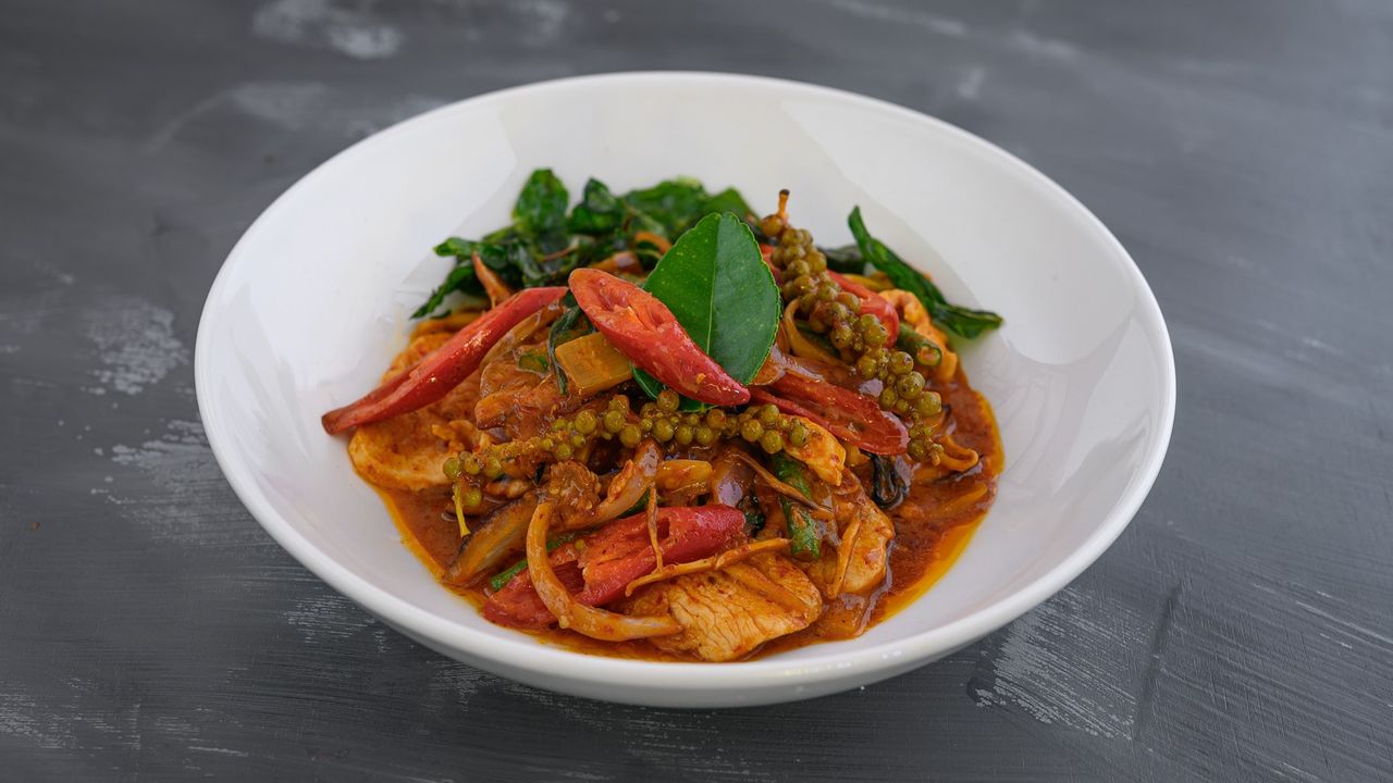 Stir Fried Pad Ped (served w/ complimentary rice)