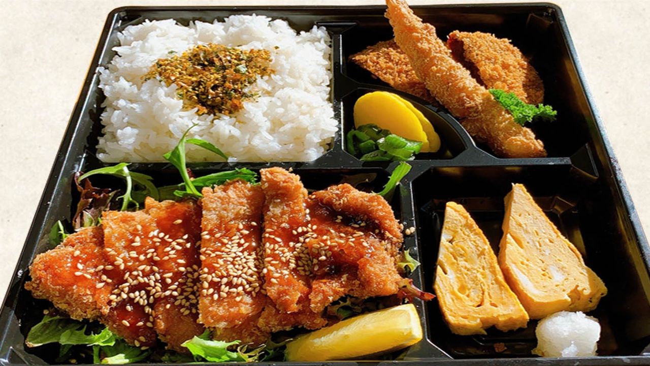 Deluxe Chicken Sauce Katsu Bento