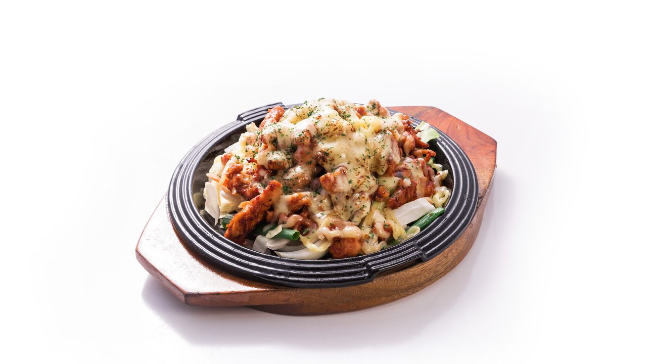 Sizzled Spicy Cheesy Chicken (Cheese Buldak)