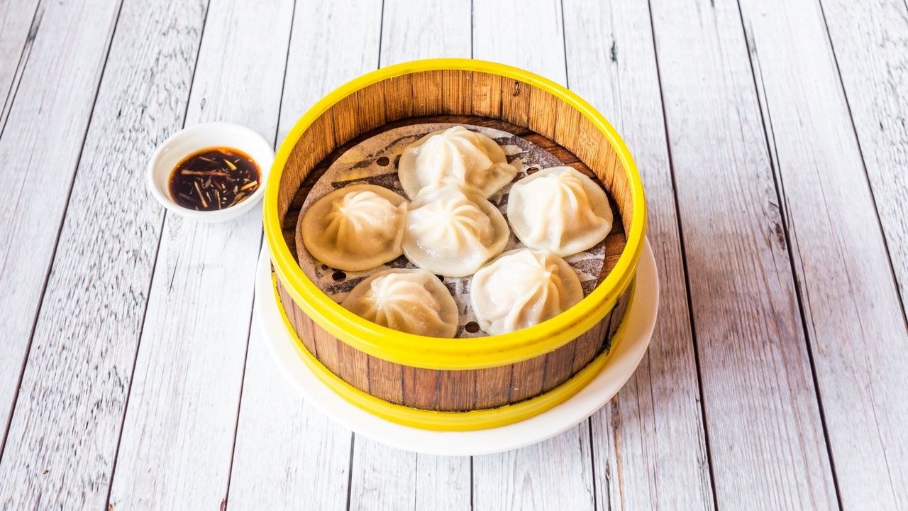 Shanghai Dumnplings (6 Pieces)