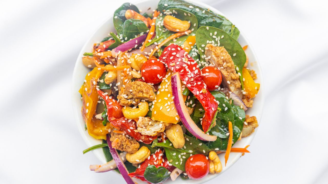Baby Spinach with Chicken & Mushroom Salad