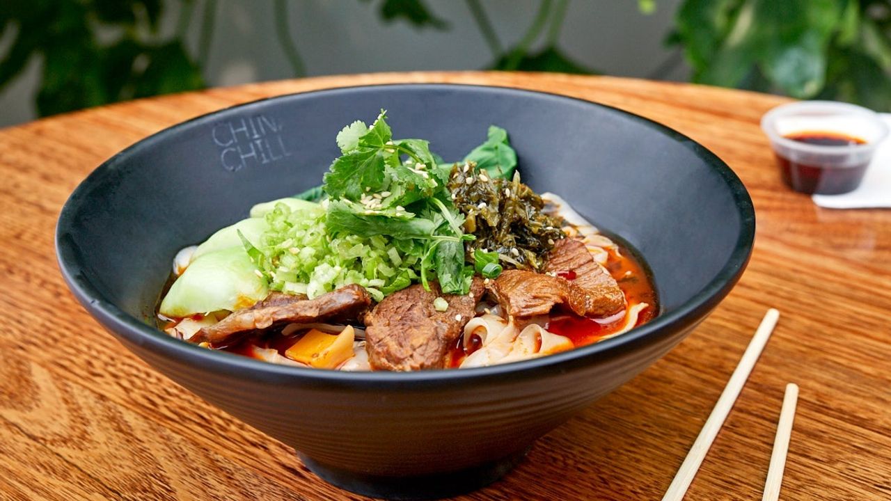 Sliced Noodles (牛肉/肥肠 刀削面)