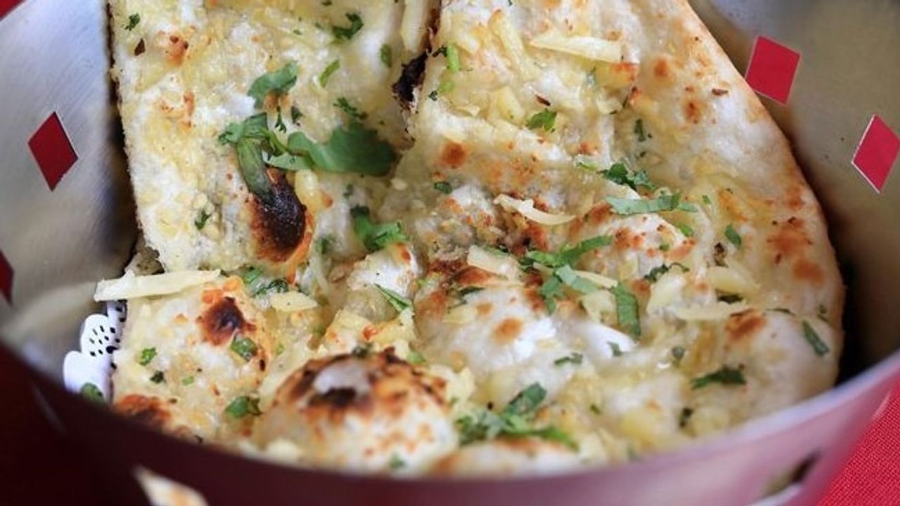 Cheese - Garlic Naan