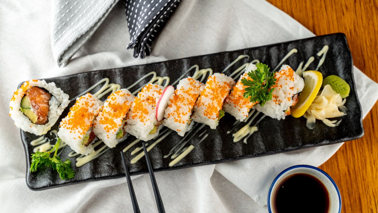 Chilli Salmon Maki Roll