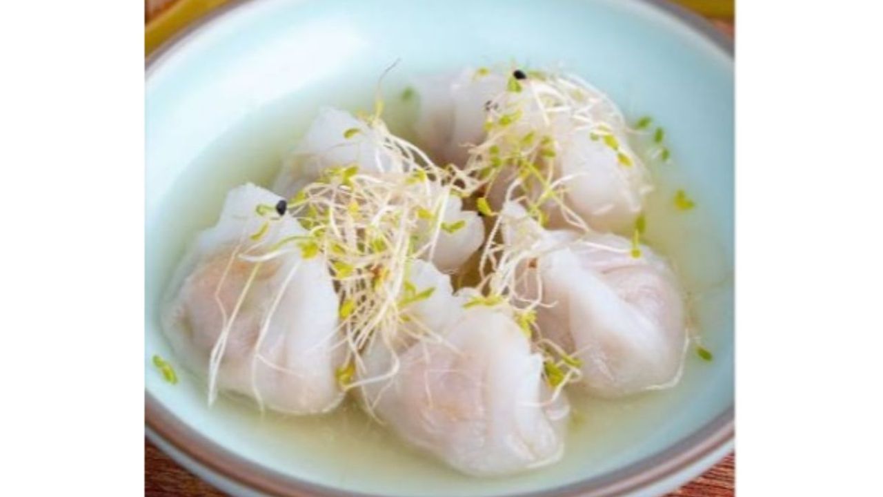 Steamed Chicken Dumplings (4 Pcs)