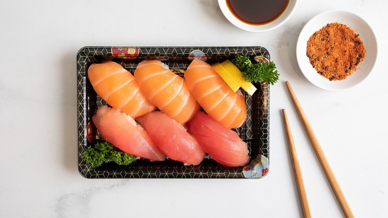 Salmon & Tuna Nigiri Set (6pcs) (GF)