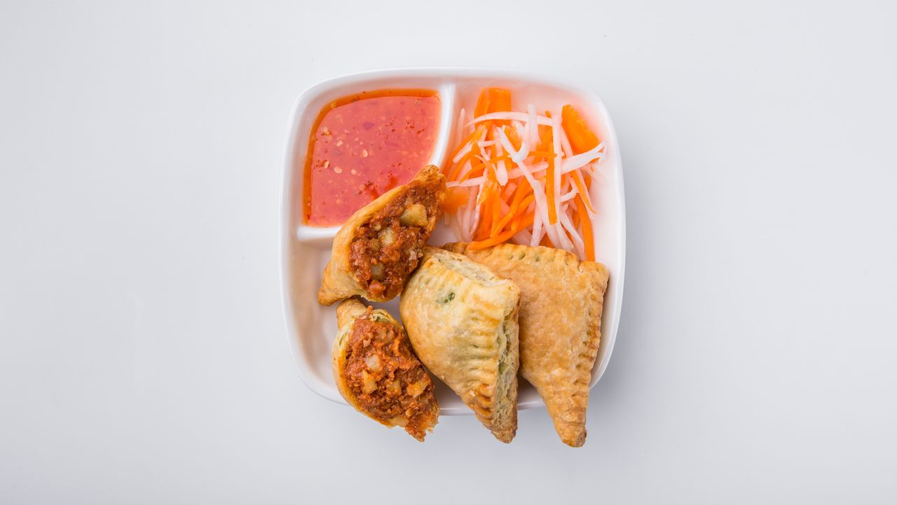 51. Vegie Curry Puff