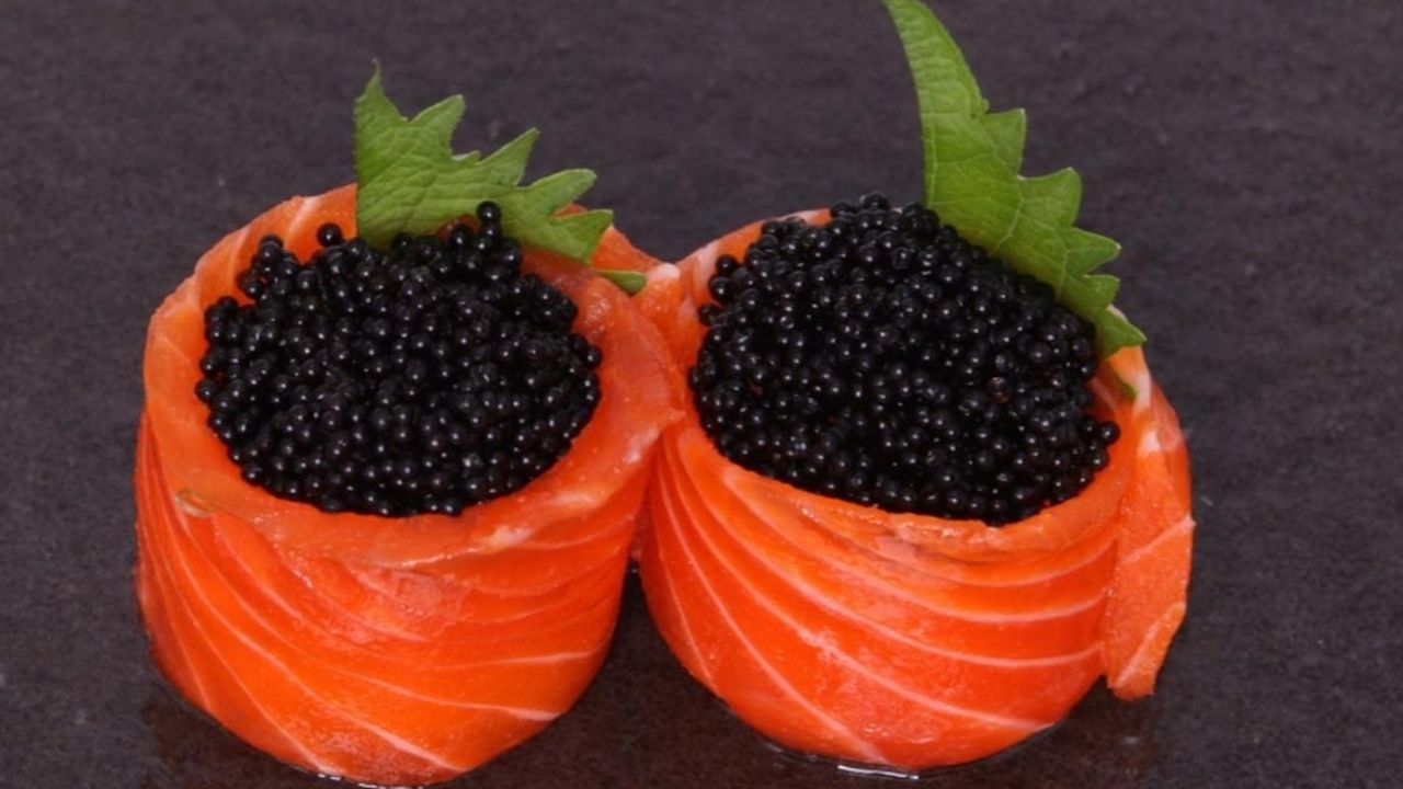 Flying Fish Salmon Wrap (5pcs)
