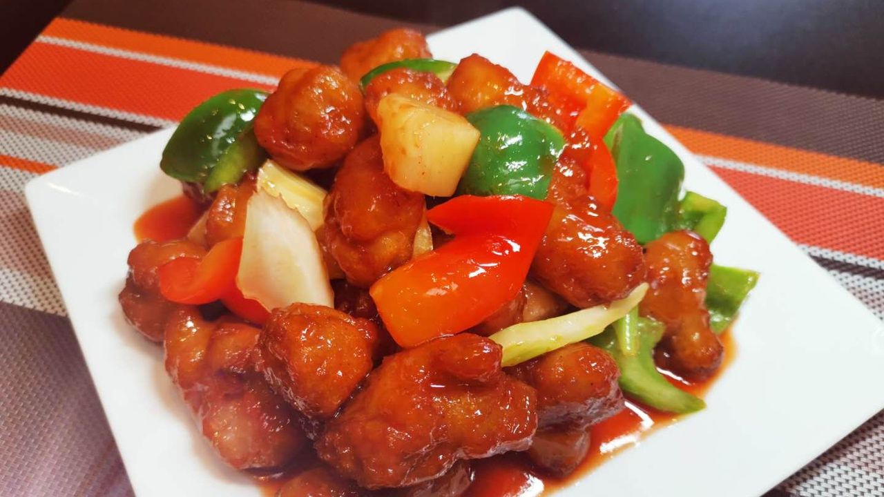 70. Sweet & Sour Pork / 咕咾肉