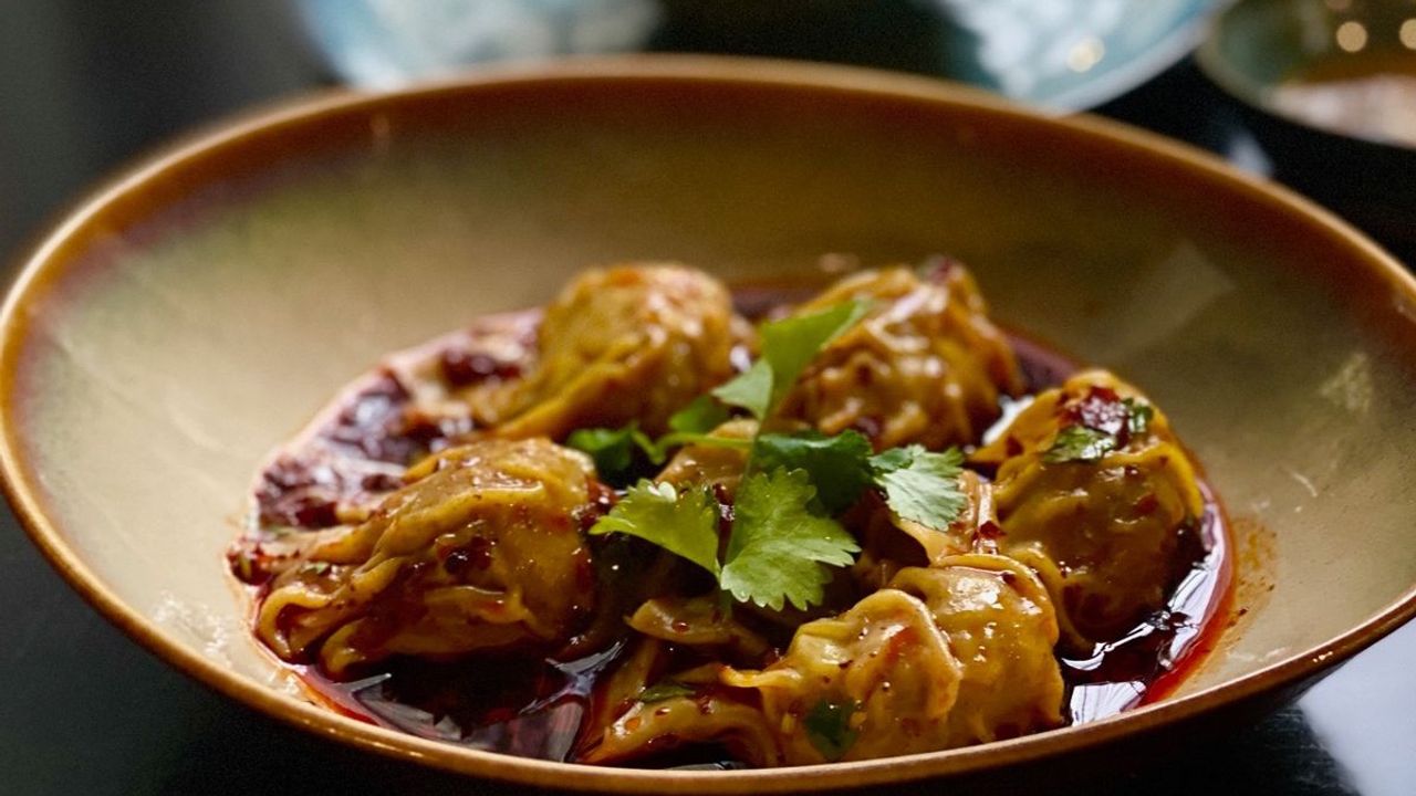 Spicy Pork & Prawn Wontons (6)