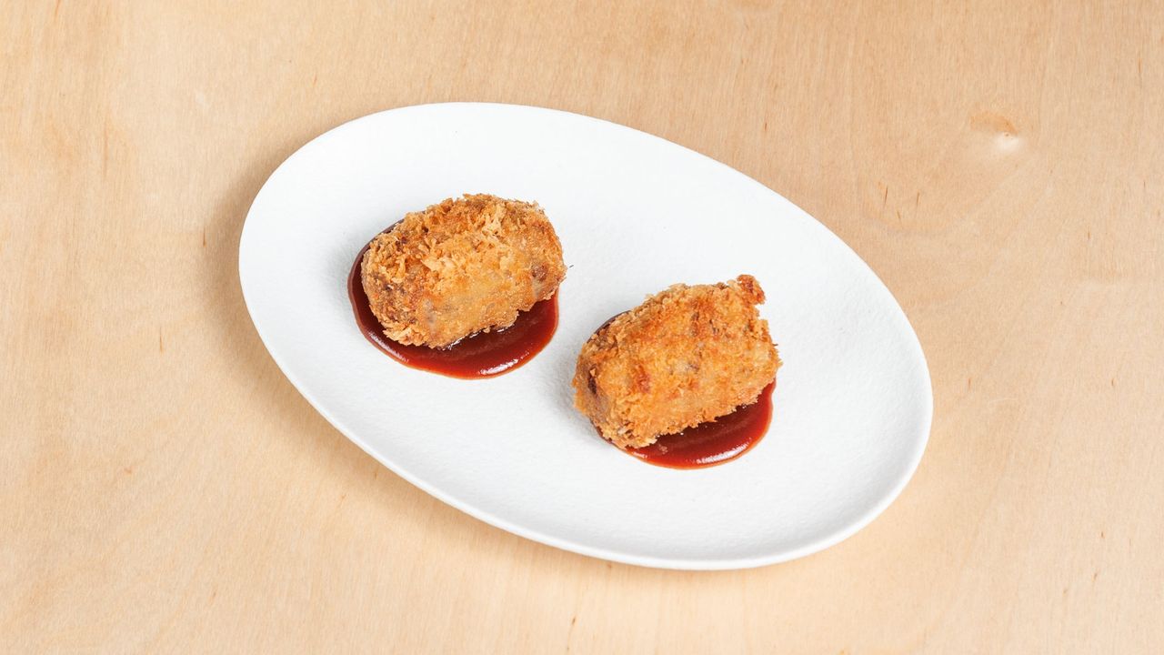 Cheesy Beef Croquette in Japanese Burger Sauce (Each)