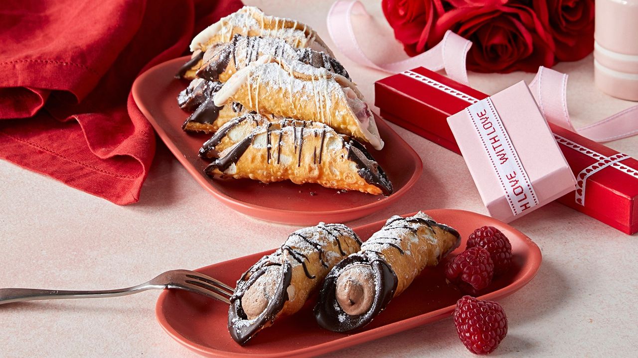 Chocolate Mousse Cannoli