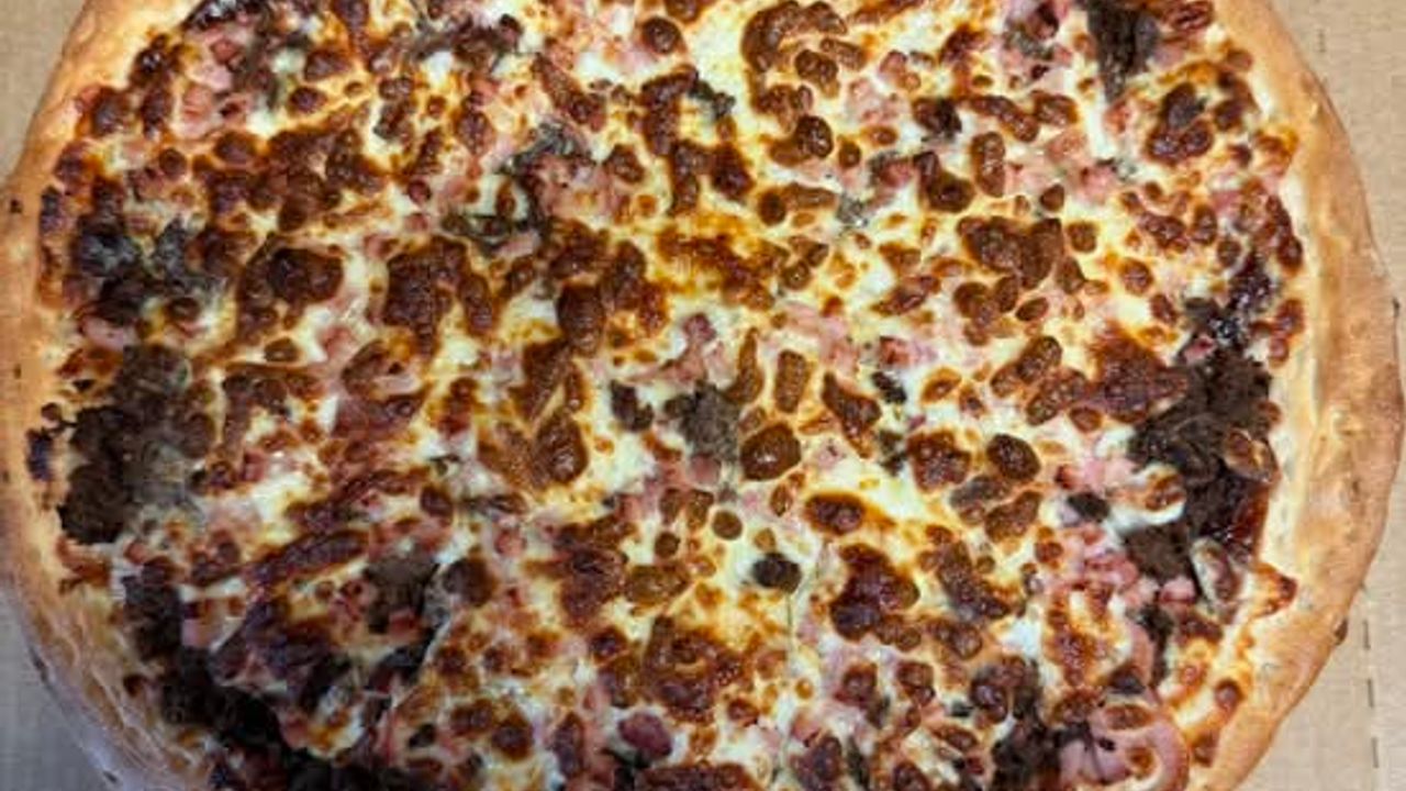 Aussie Barbecue Pizza