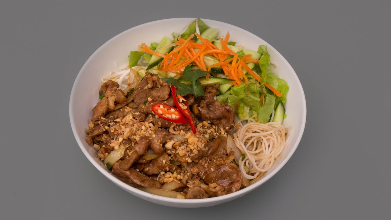 Vermicelli Salad with Lemongrass Beef
