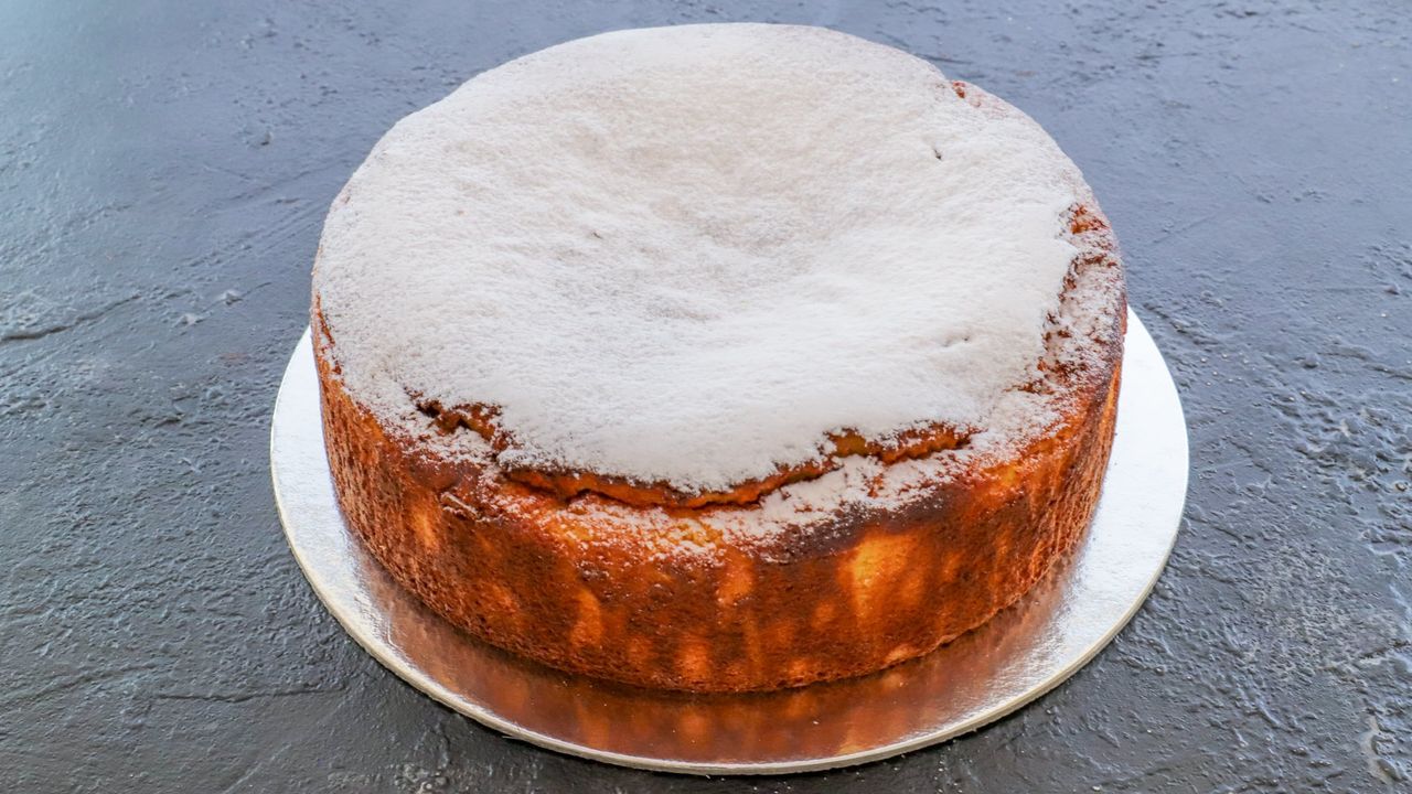 Sponge Cake with Blueberry
