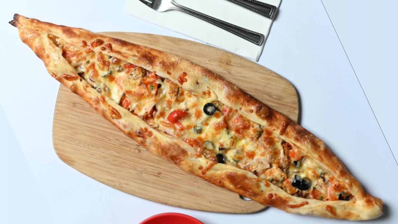 Vegetarian Pide
